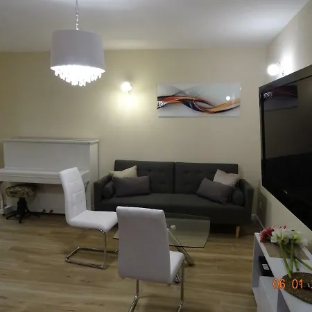 Apartament Kwiatkowskiego Apartment Warsaw