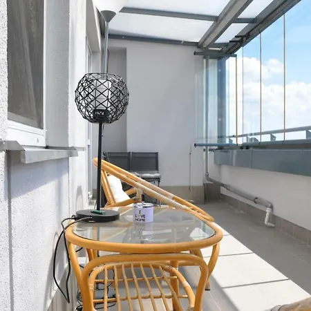 Apartment Apartament Kwiatkowskiego Warsaw