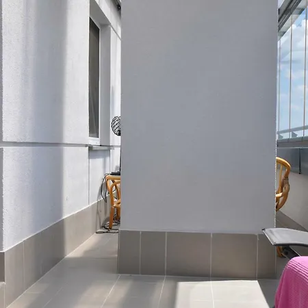 Apartament Kwiatkowskiego Apartment Warsaw